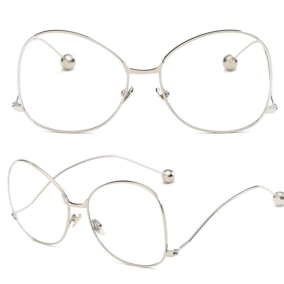 Cali’s ‘02 - Picture 7 of 8